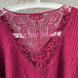 ❤️ABSOLUTELY FAMOUS SIZE M  Tie Front blouse. NWT